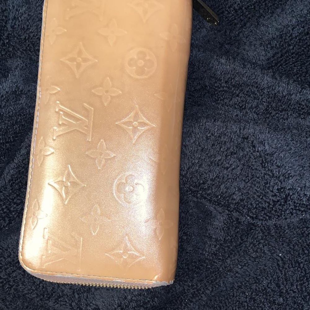Lv Gold Wallet - image 2